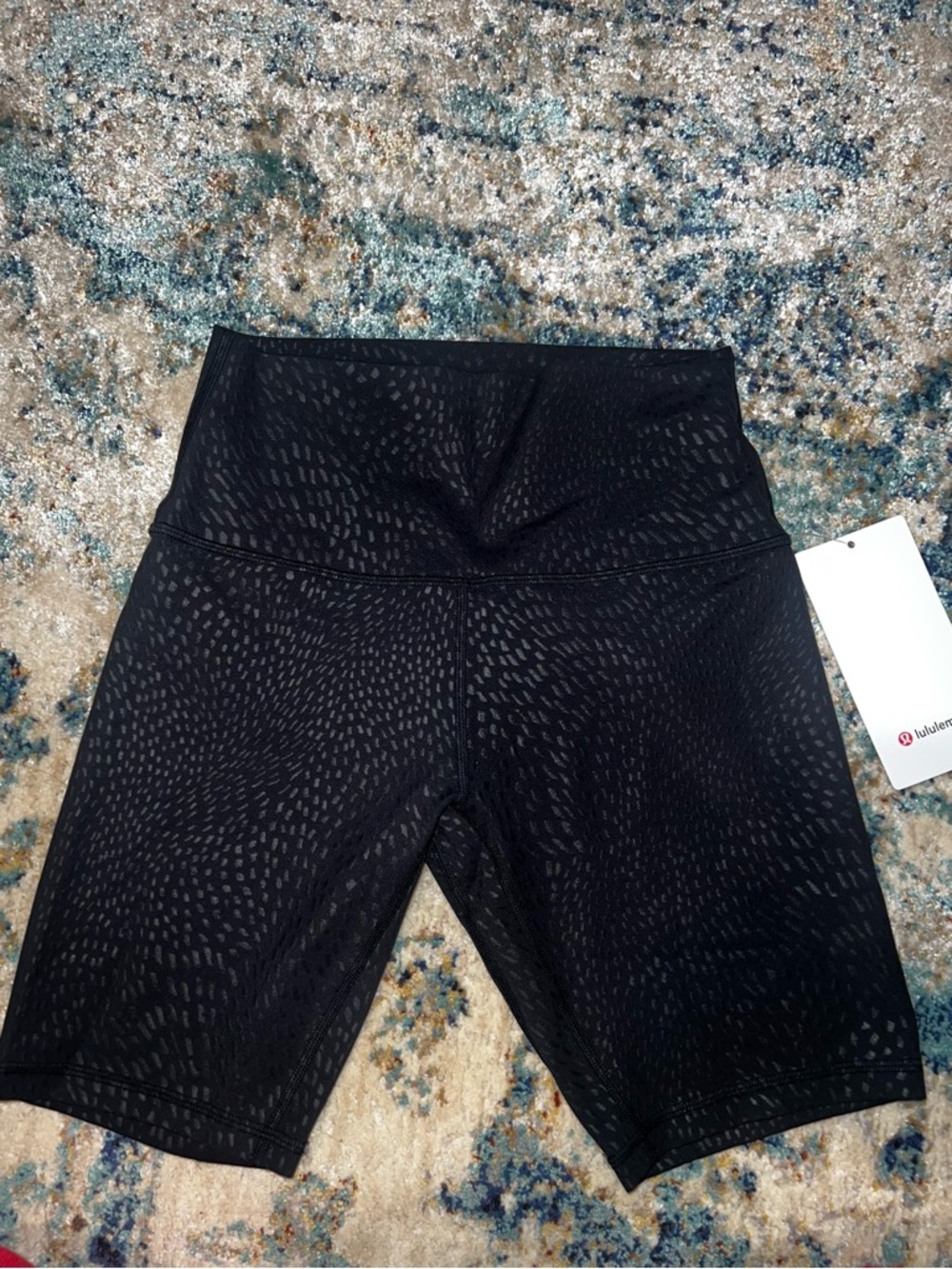 lululemon athletica Black Textured High-Rise Bike Shorts align - Picture 2 of 3